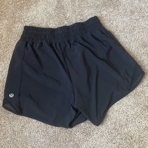 Lululemon Hotty Hot Short 4” 2 Tall. Like new!